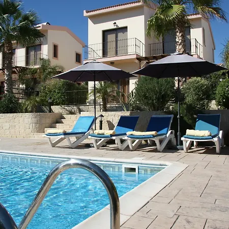 Vineland Sheromyli * Pissouri