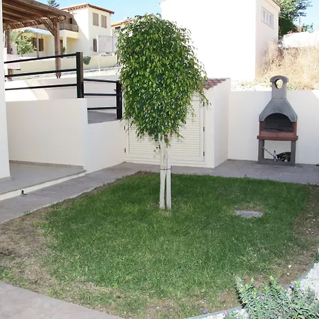 Villa Vineland Sheromyli