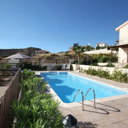 Villa Vineland Sheromyli