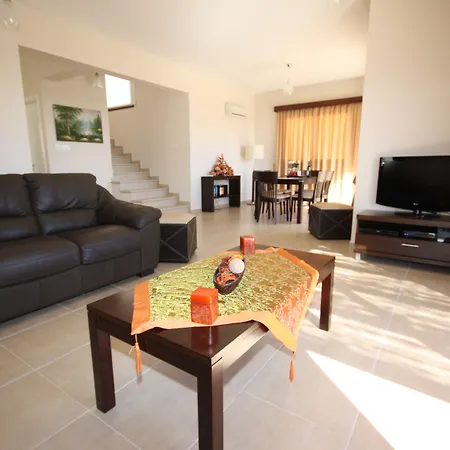 Vineland Sheromyli * Pissouri