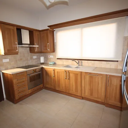 Vineland Sheromyli * Pissouri